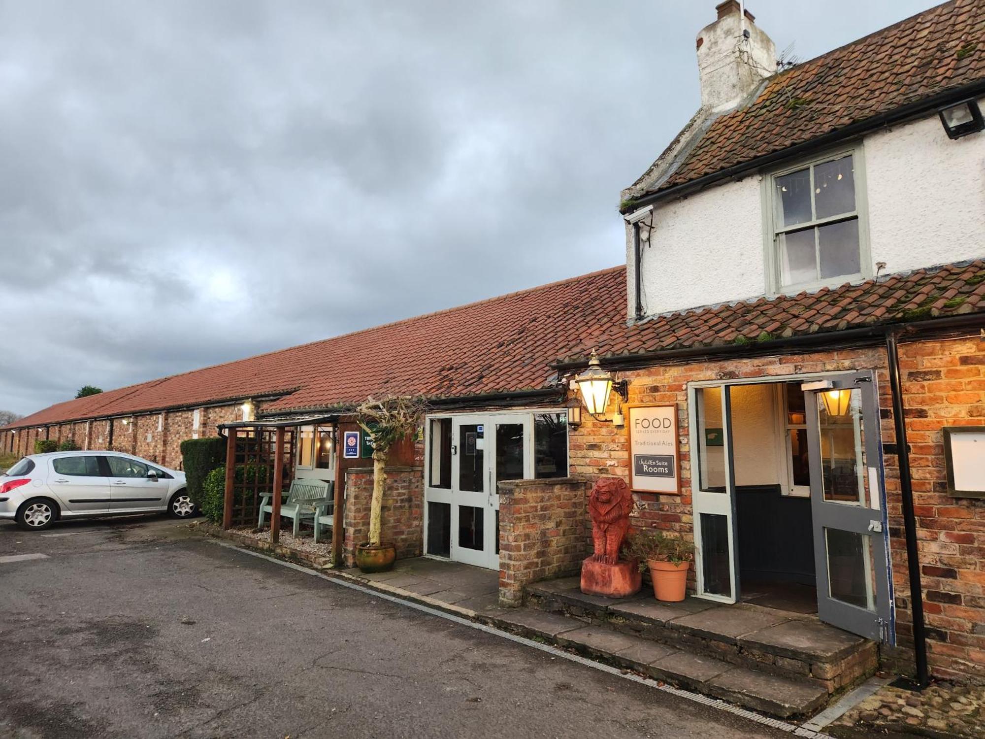Red Lion Inn & Motel York Buitenkant foto